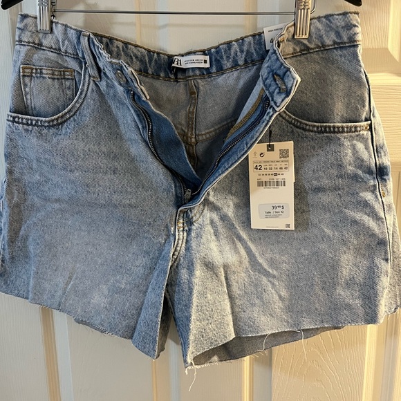 Zara High Rise Dad Short NWT - Picture 2 of 4